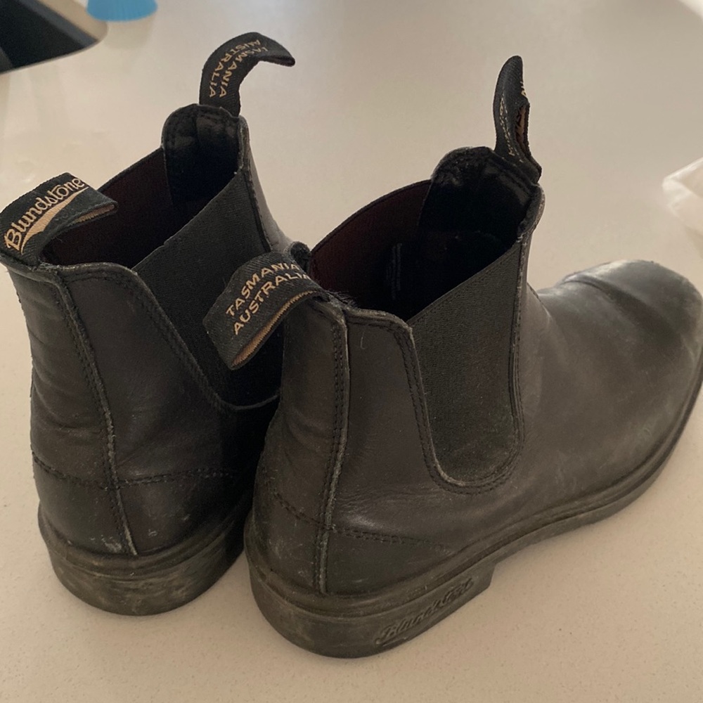 Chisel Toe AUS 7 (women’s 10) blundstones